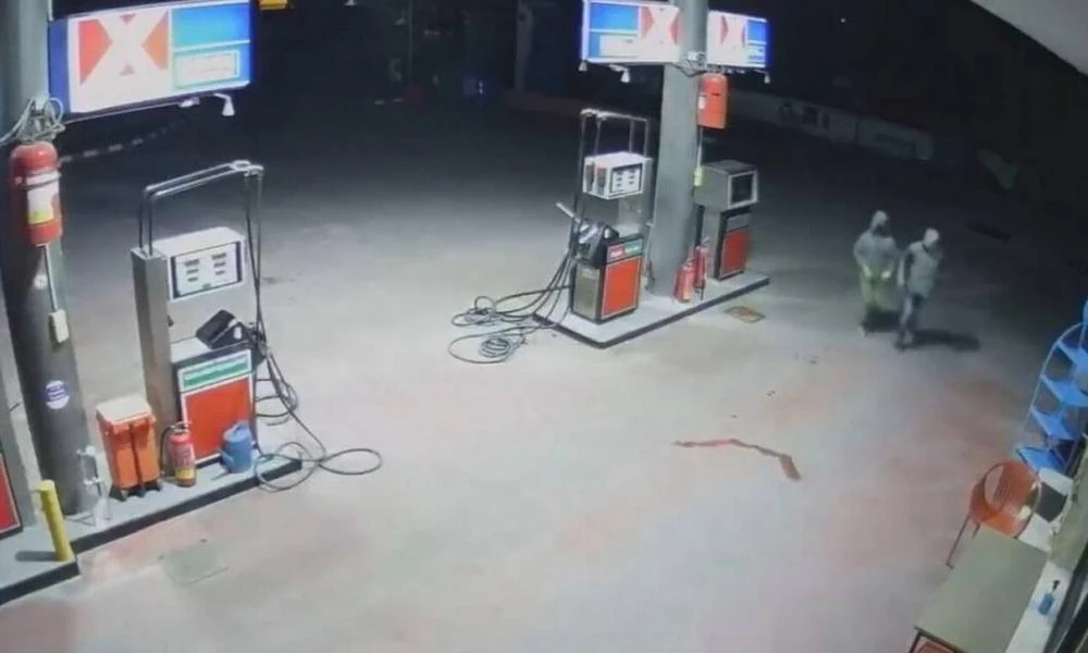 Πάτρα: Έπεσε πολύ ξύλο σε βενζινάδικο με θύμα υπάλληλο